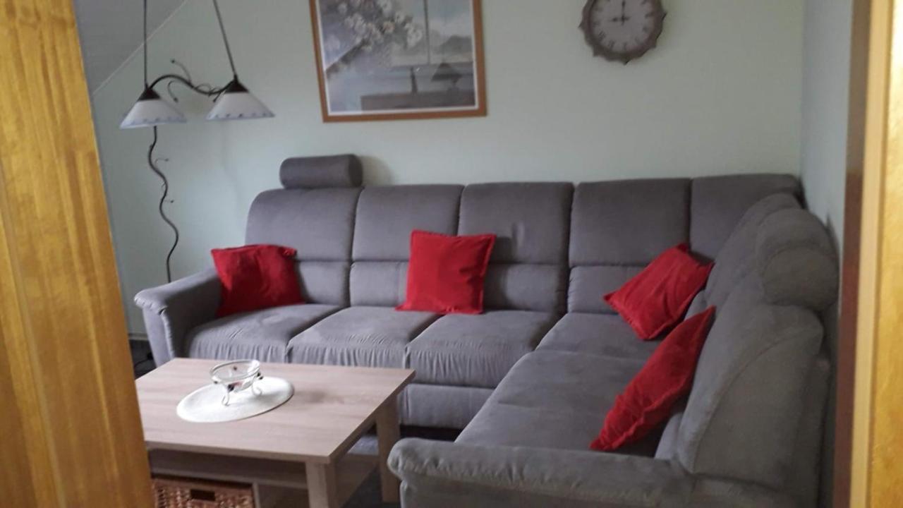 Ferienwohnung Am Dorfteich フェーマルン エクステリア 写真