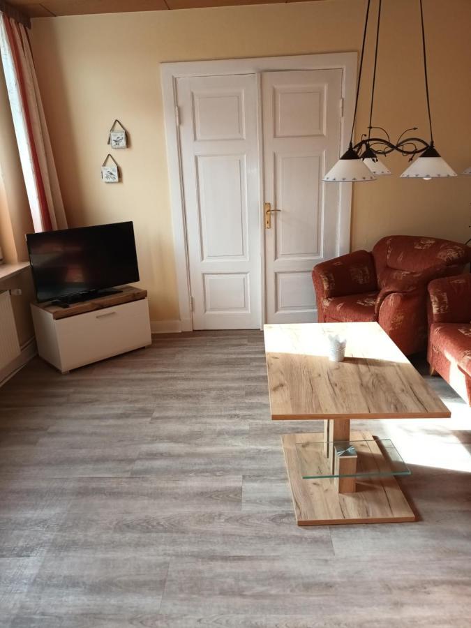 Ferienwohnung Am Dorfteich フェーマルン エクステリア 写真
