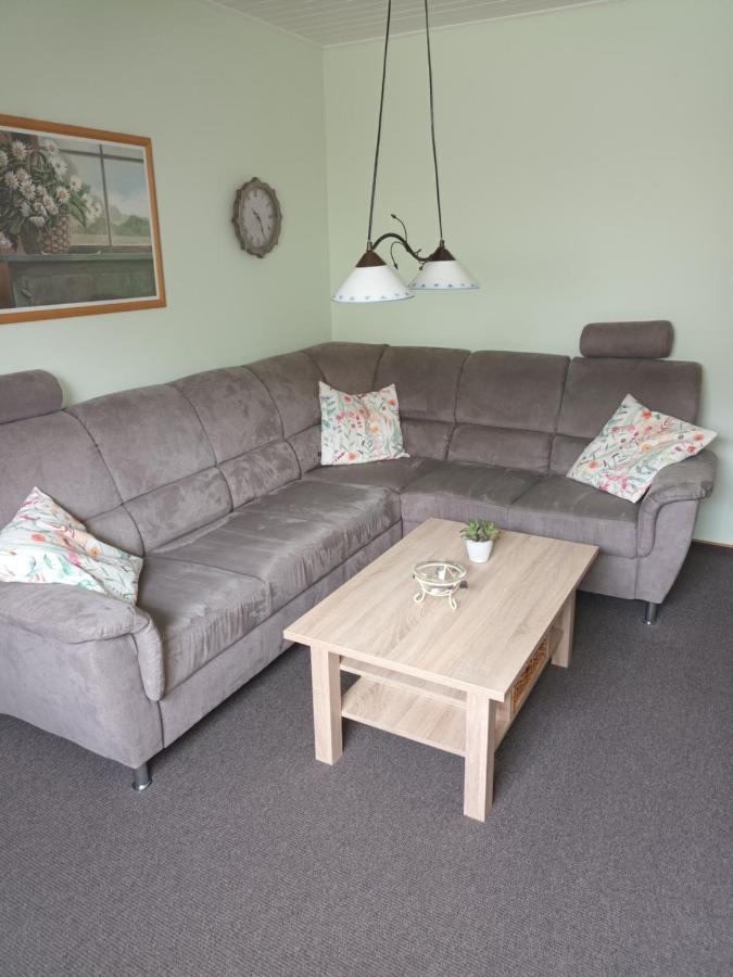 Ferienwohnung Am Dorfteich フェーマルン エクステリア 写真