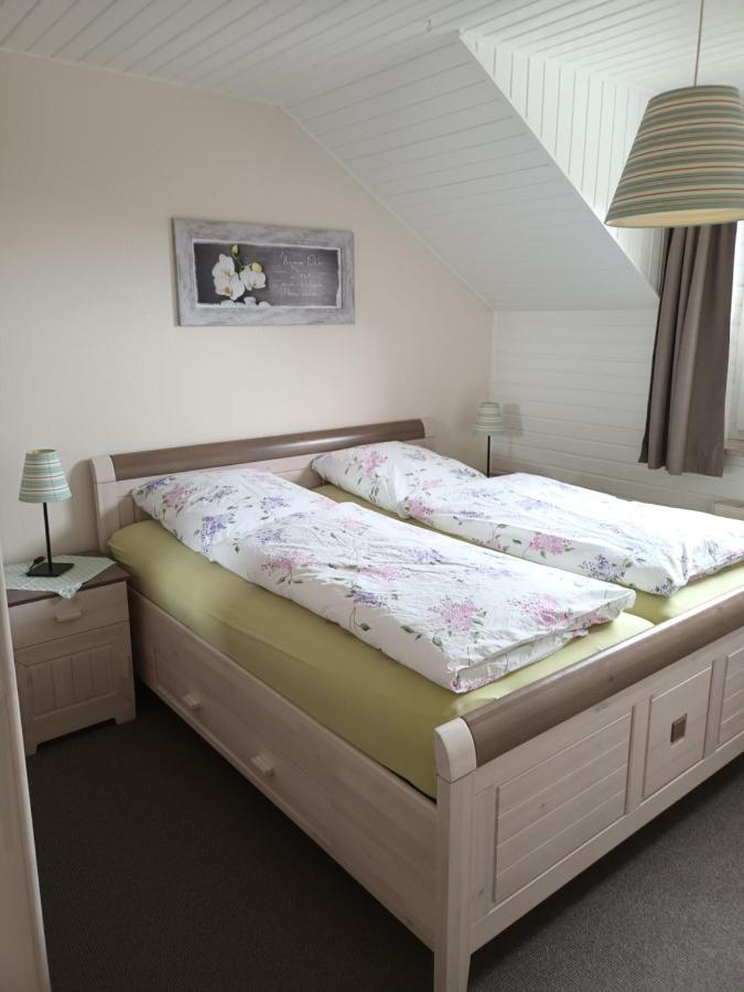 Ferienwohnung Am Dorfteich フェーマルン エクステリア 写真