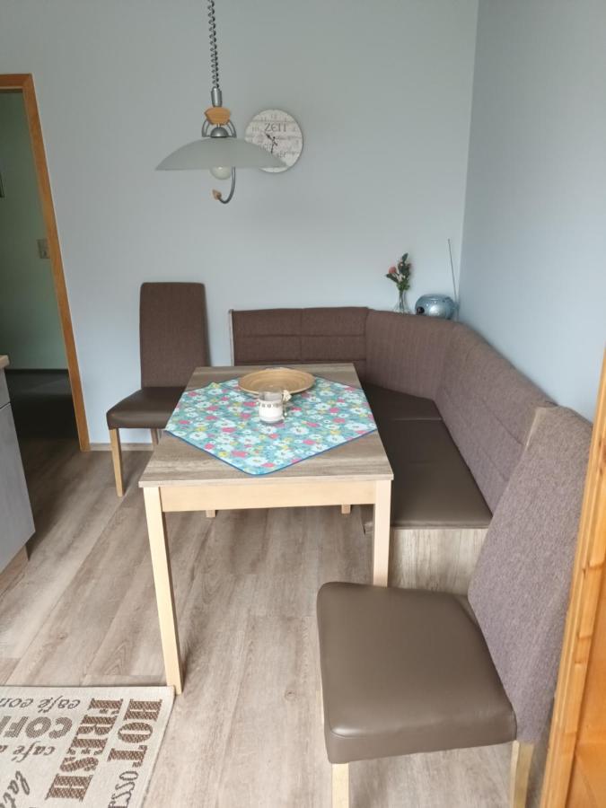 Ferienwohnung Am Dorfteich フェーマルン エクステリア 写真