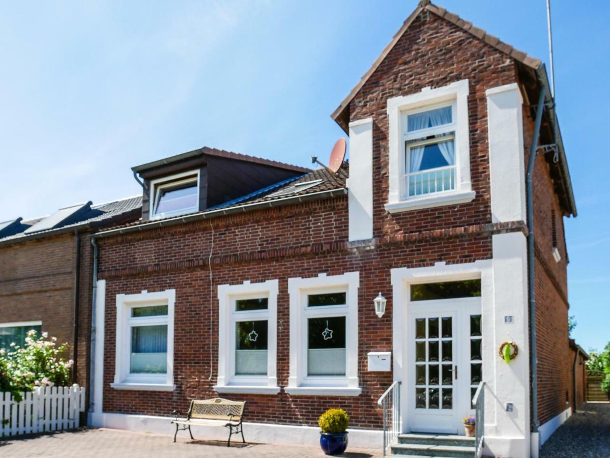 Ferienwohnung Am Dorfteich フェーマルン エクステリア 写真