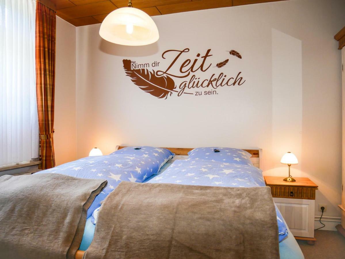 Ferienwohnung Am Dorfteich フェーマルン エクステリア 写真